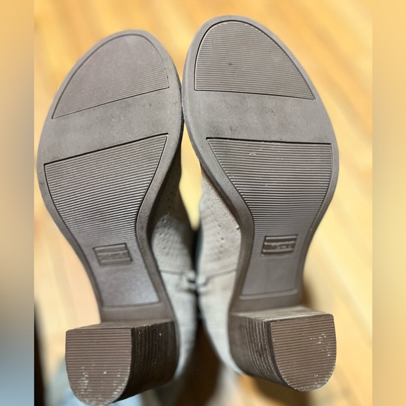 Toms Majorca Peep Toe Ankle Booties  Perforated Leaf Taupe Tan Size 7.5 like new - Picture 5 of 6